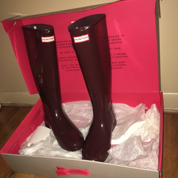 Hunter Shoes - Hunter, Women's Original Tall Rain Boots (Wine)